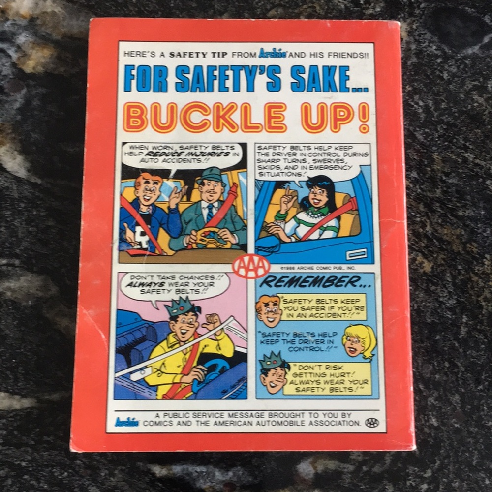 Archie Comic Digests and Christmas Comic - Picture 5 of 11